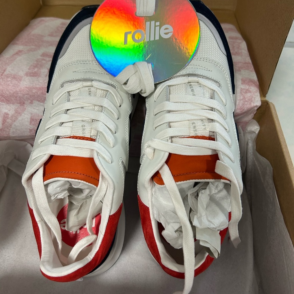 Rollie Women’s weekender tennis shoes size 6